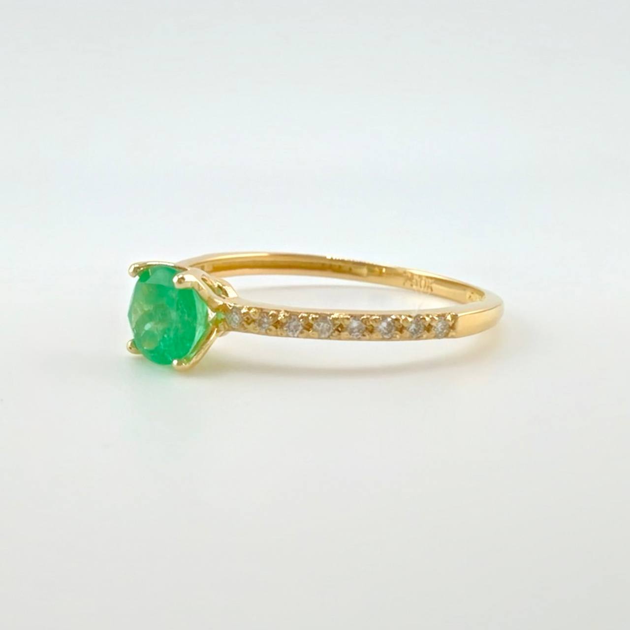 Solitaire Ring 4 Prongs Emeralds 5pts .diamonds 3 Dts 1.4g / T7 Yellow Gold 18K