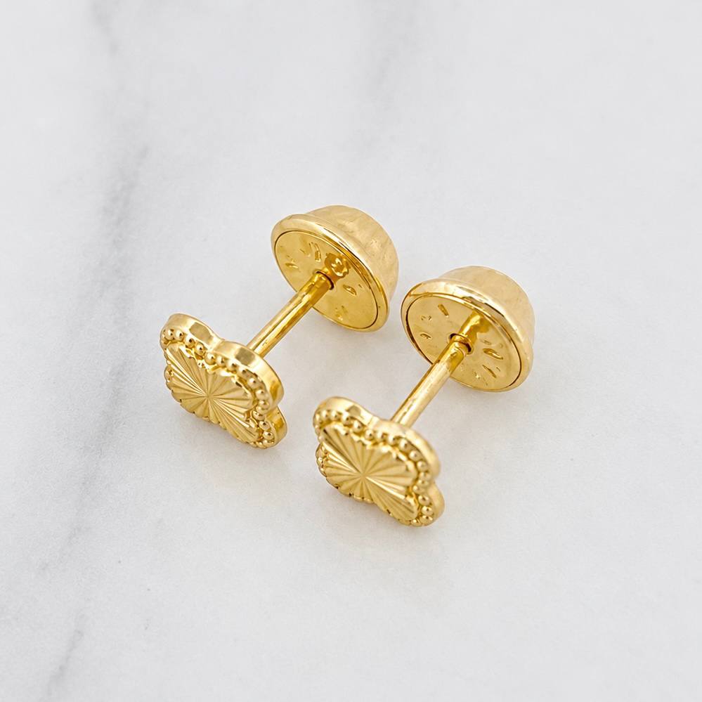 Clover Diamond Cut Stud Earrings 0.55g / in / 5.3mm Yellow Gold 18K