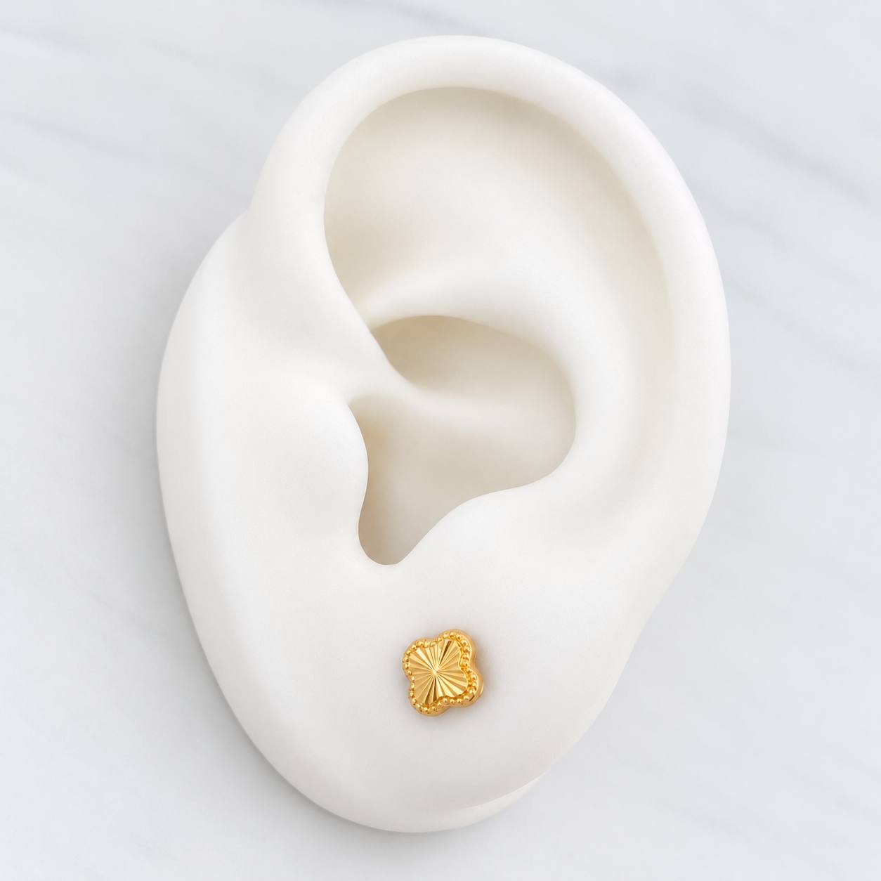 Clover Diamond Cut Stud Earrings 0.55g / in / 5.3mm Yellow Gold 18K