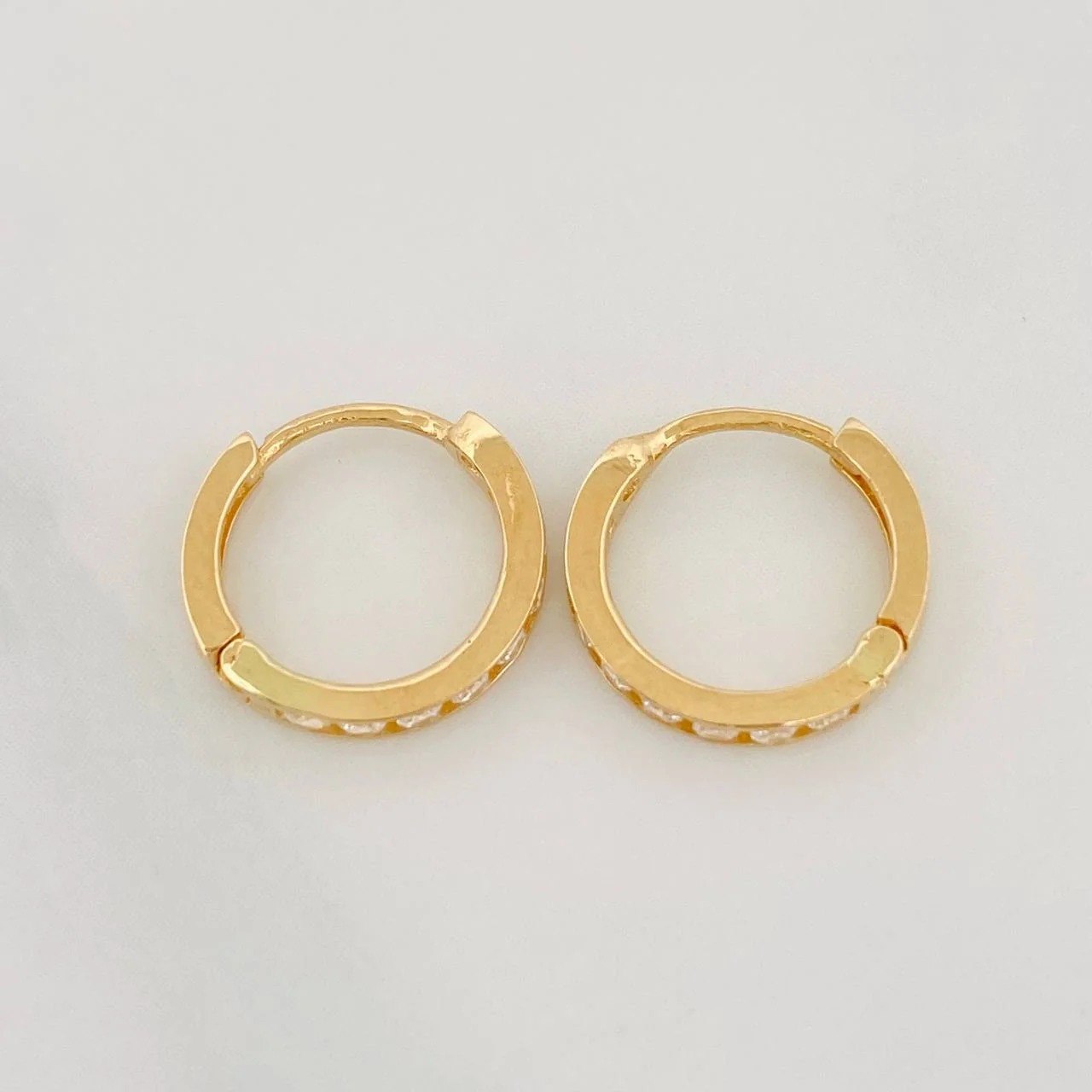 Candongas Carril 1.15g / 1/2 in Oro Amarillo 18K