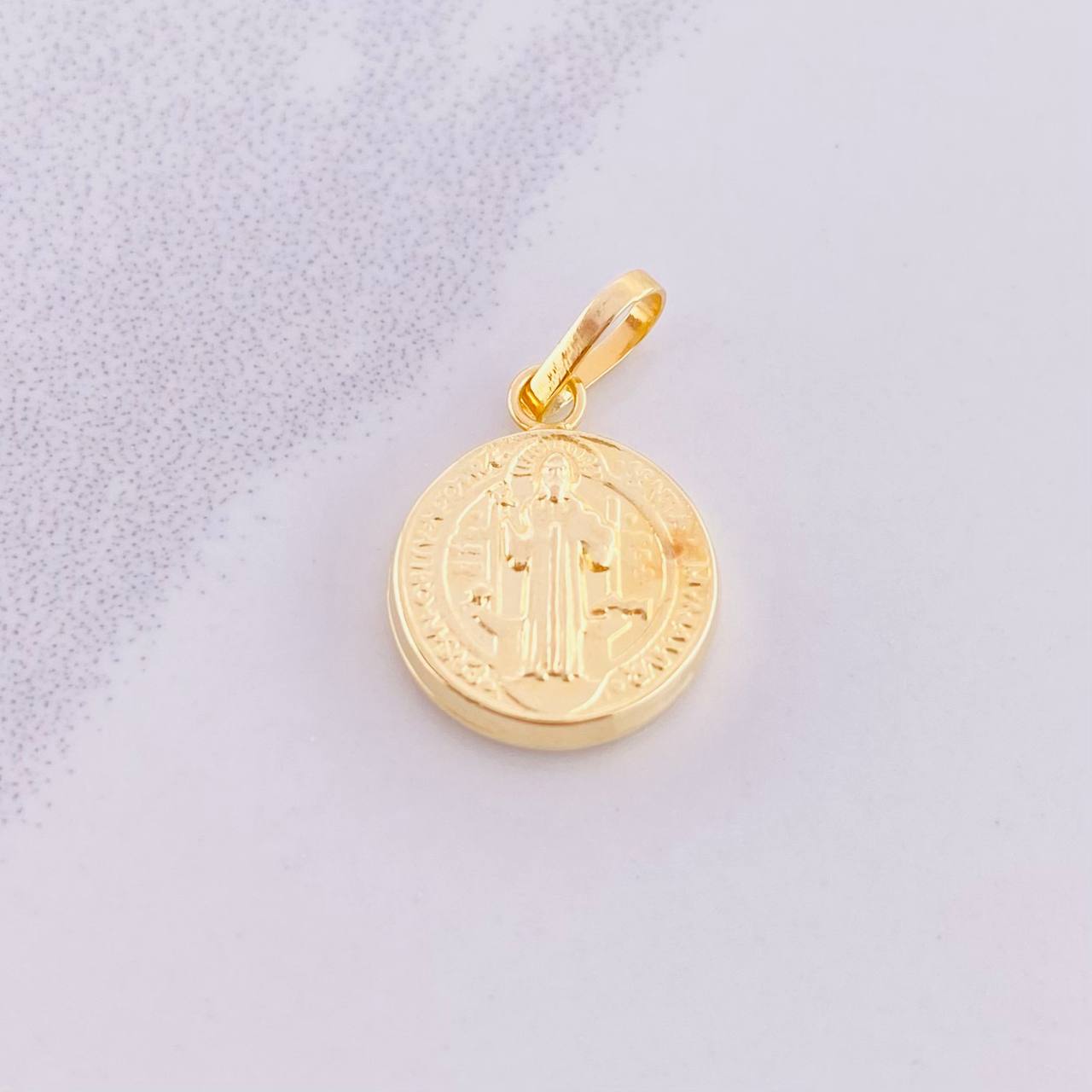 Pendant San Benito 0.9g / 3/4 in Yellow Gold 18K