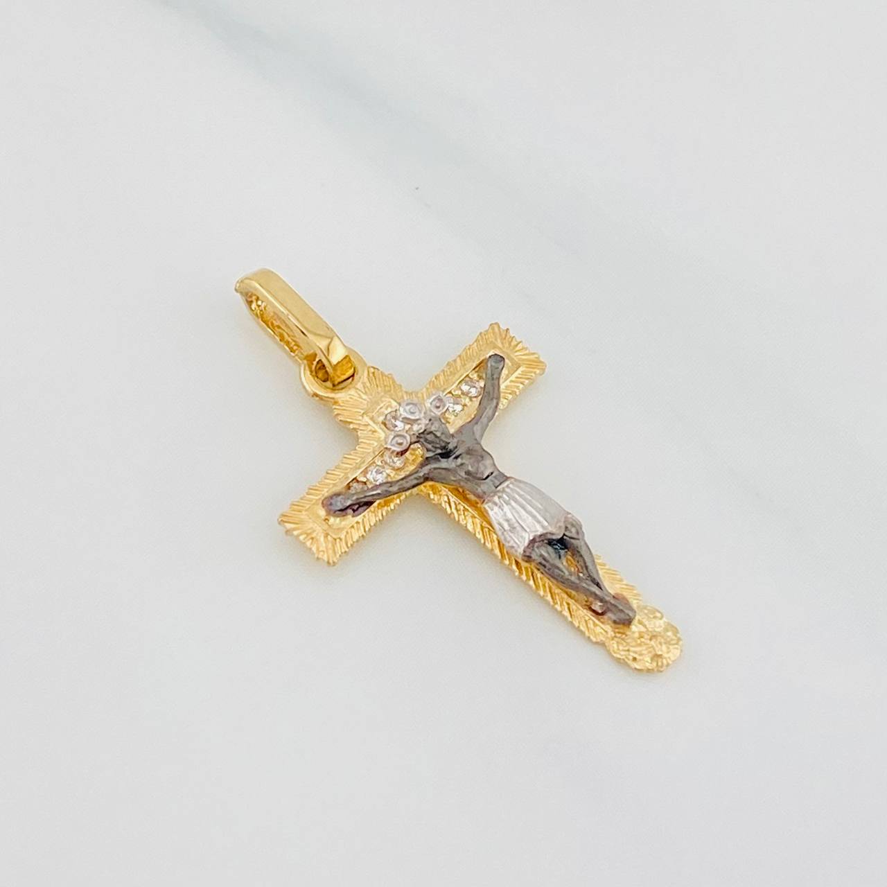 Dije Cruz Cristo Milagroso de Buga 1.65g / 1 in Tres Oros 18K