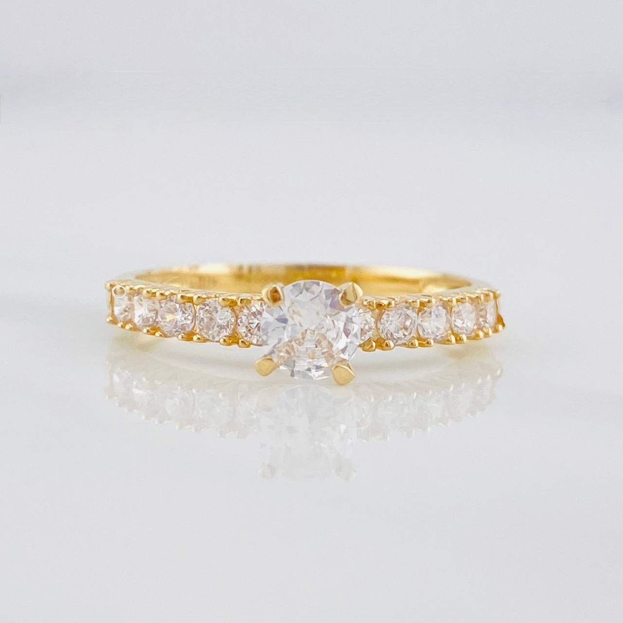 Anillo Solitario Churumbela 1.9g / T7 Oro Amarillo 18K