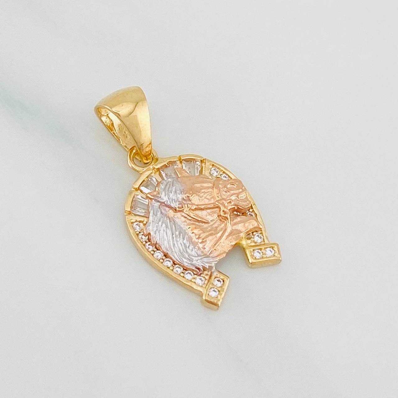 Dije Herradura Caballo 2.4g / 1 in Tres Oros 18K