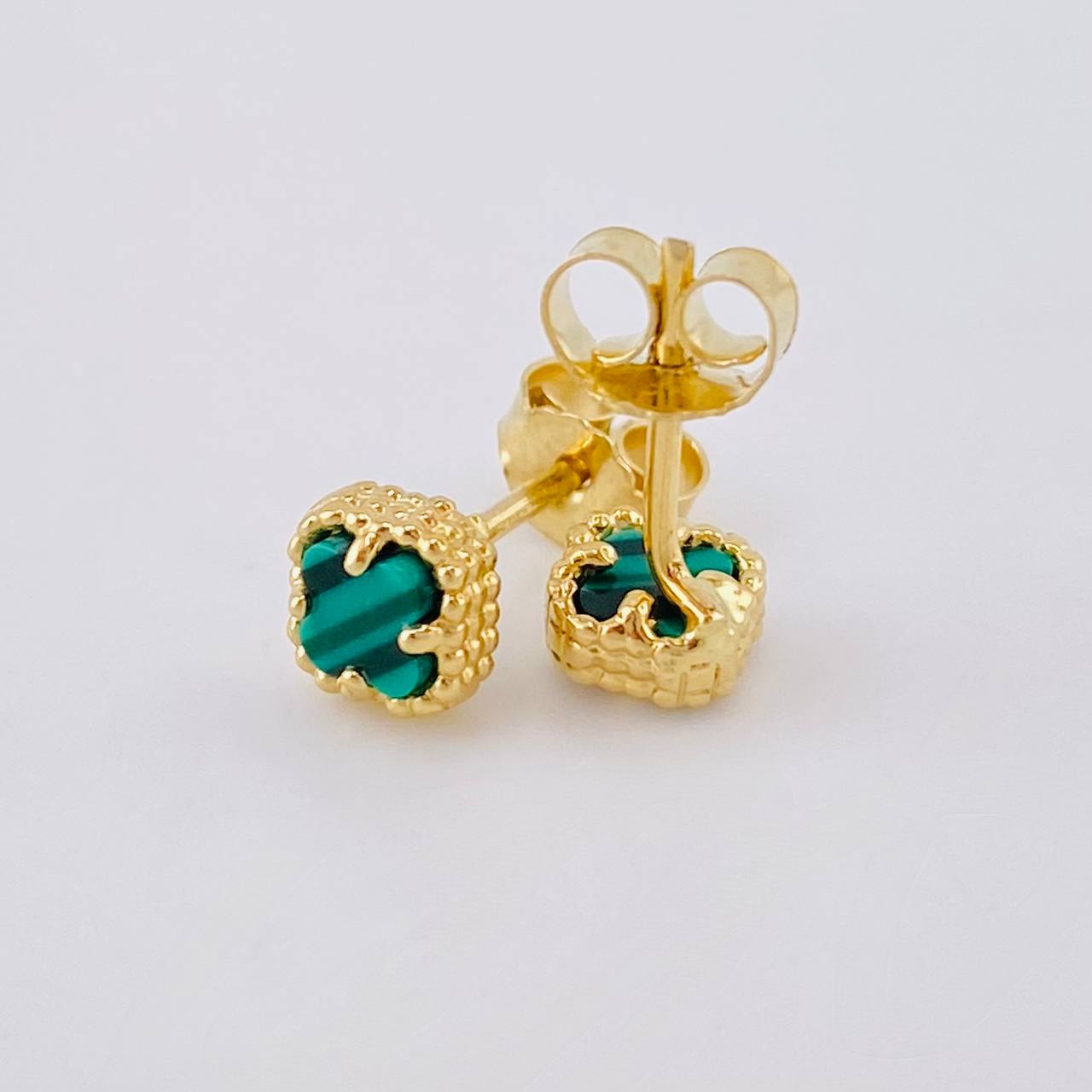 Stud Earrings Clover Green Malachite 1.95 g / in / 7.25 mm Yellow Gold 18K