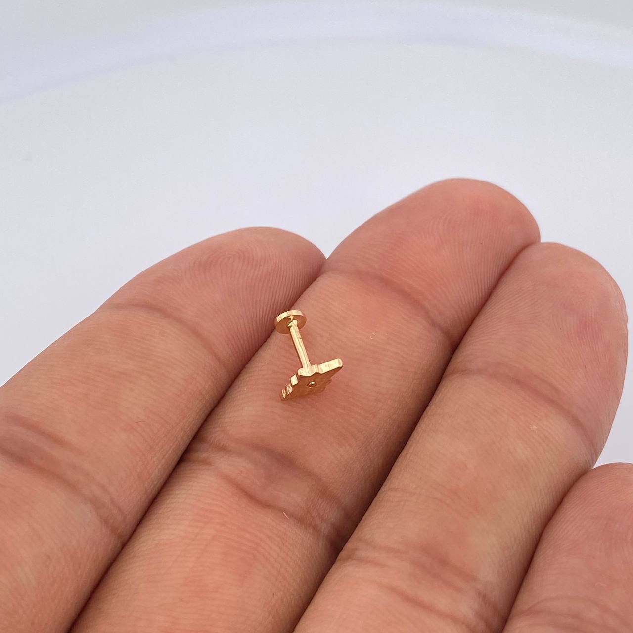 Cardinal Star Piercing 0.5gr / 0.5in / 18K Gold +0$