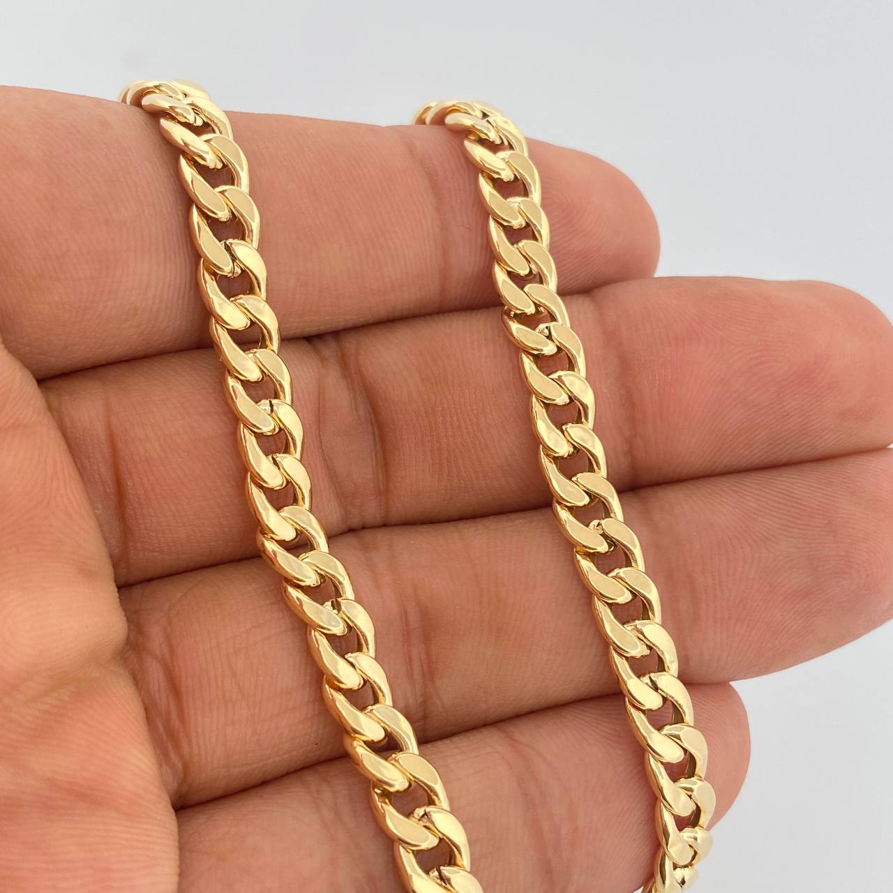 Cadena Cubana 8.85gr / 23 3/4 in / Oro Amarillo +1 18K &