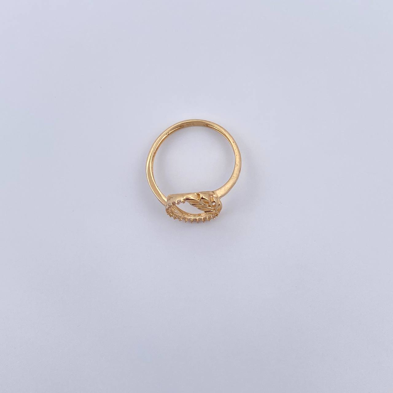 Circle Leaf Ring 1.6gr / T6 / White Zircons 18K Yellow Gold &