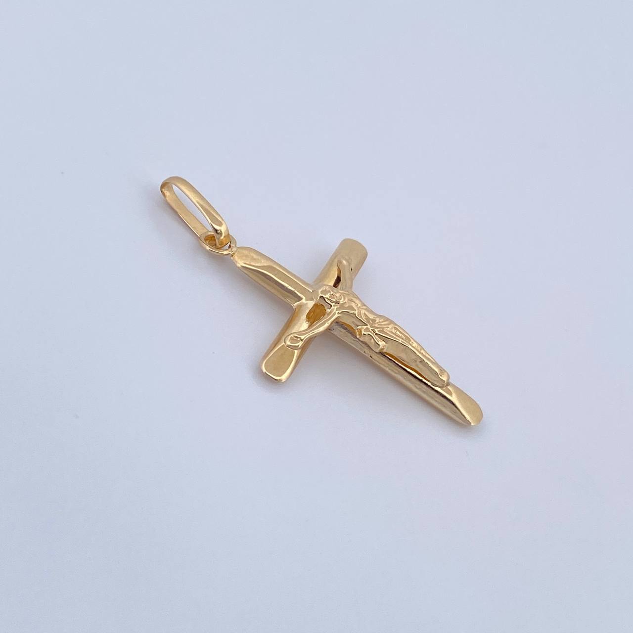Dije Cruz Cristo 0.9gr / 3.4cm / Puntas Planas Oro Amarillo 18K &