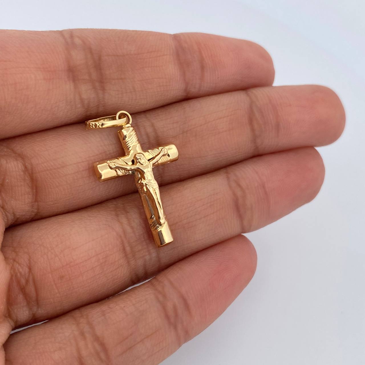Pendant Cruz Cristo 1.4gr / 3.2cm / Striped Rod 18K Yellow Gold &