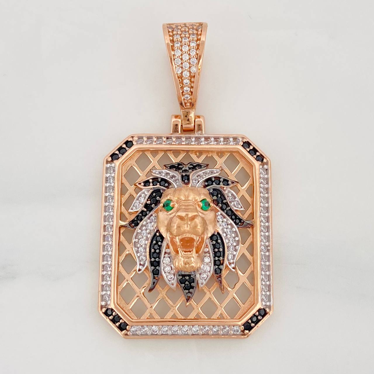 Pendant Lion 12.95g / 2 in Two Golds White Pink 18K