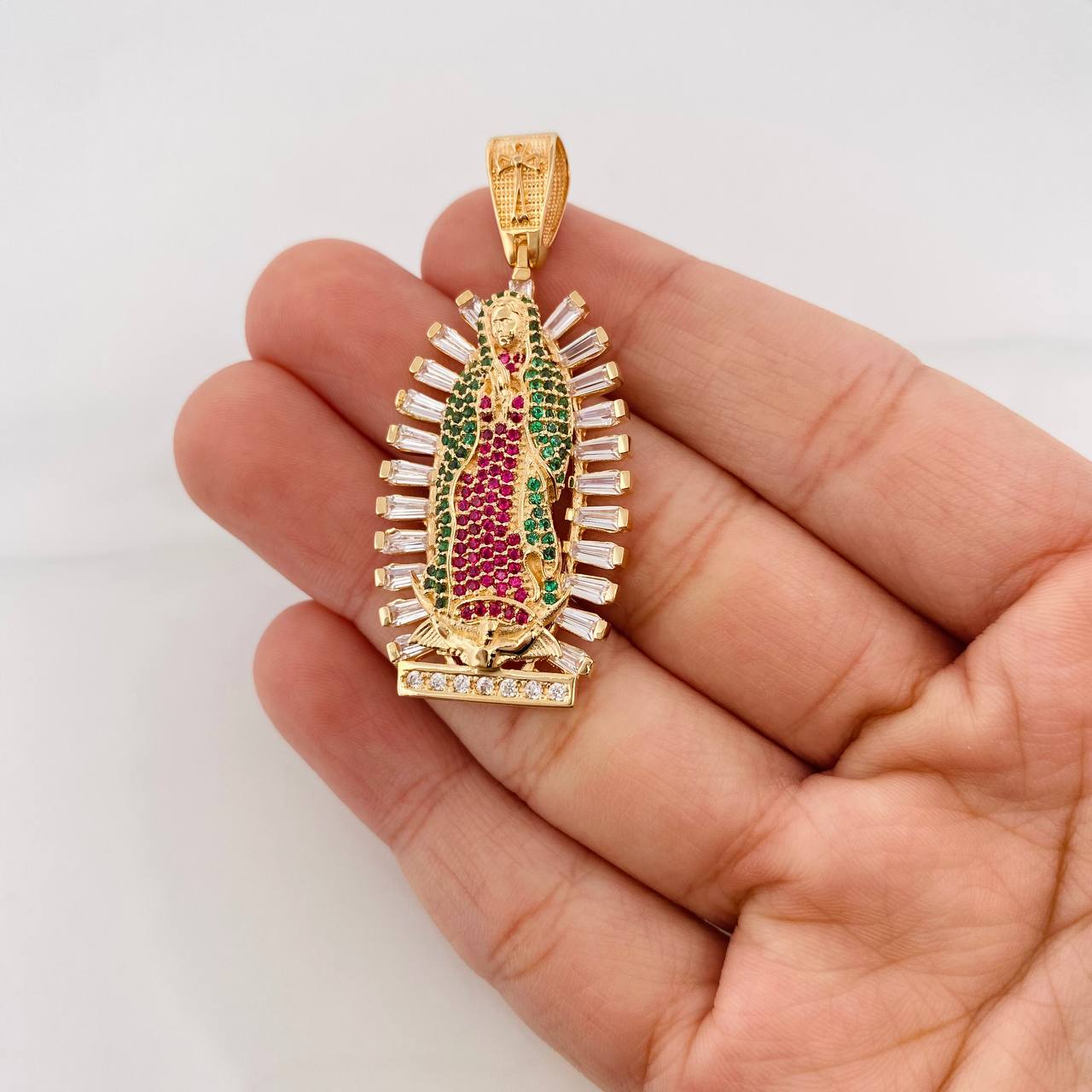 Pendant Virgin of Guadalupe 10.55g / 2 in Yellow Gold 18K
