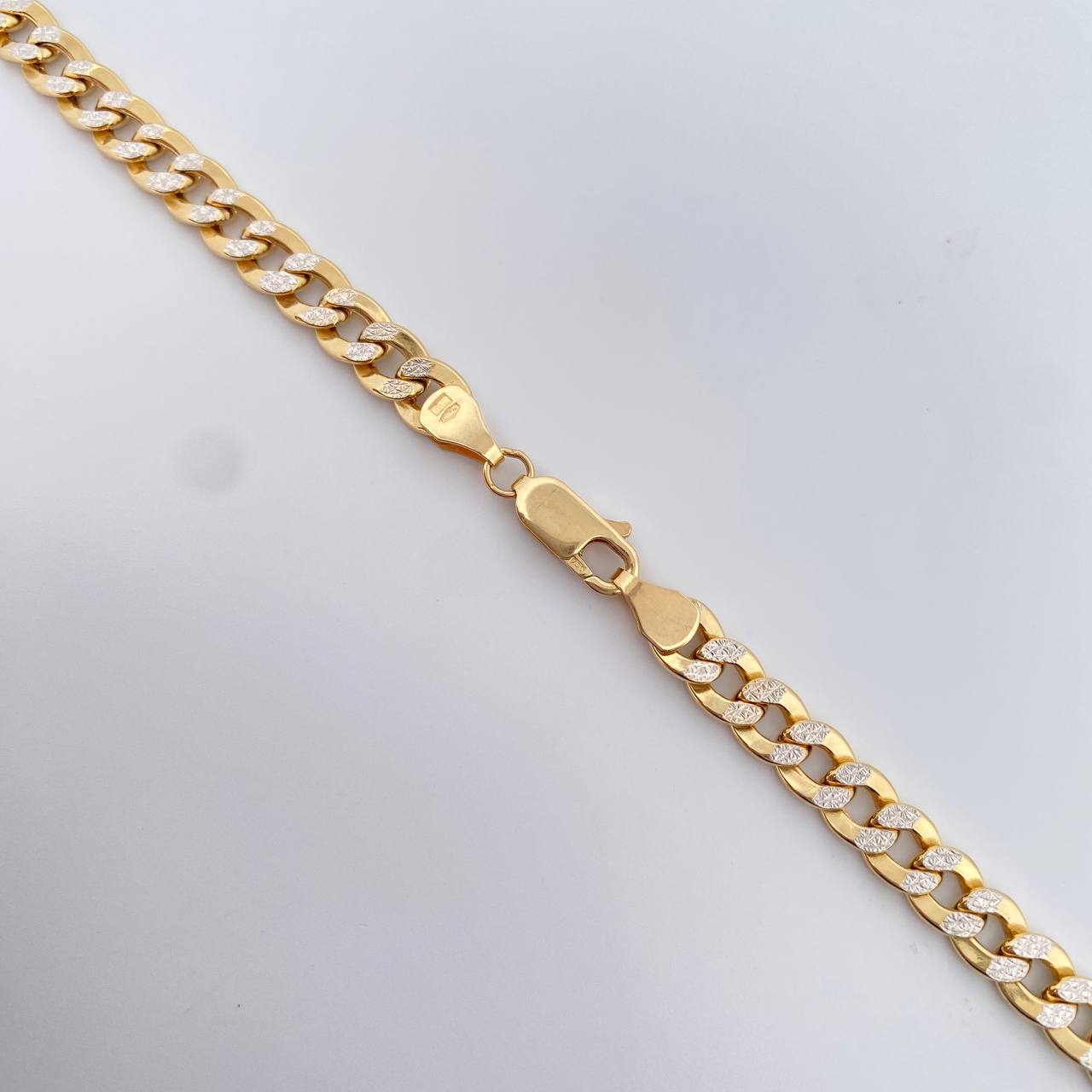 Cuban Links 15.95gr / 60.2cm / 5.1mm White Zircons Yellow Gold +0 18K &