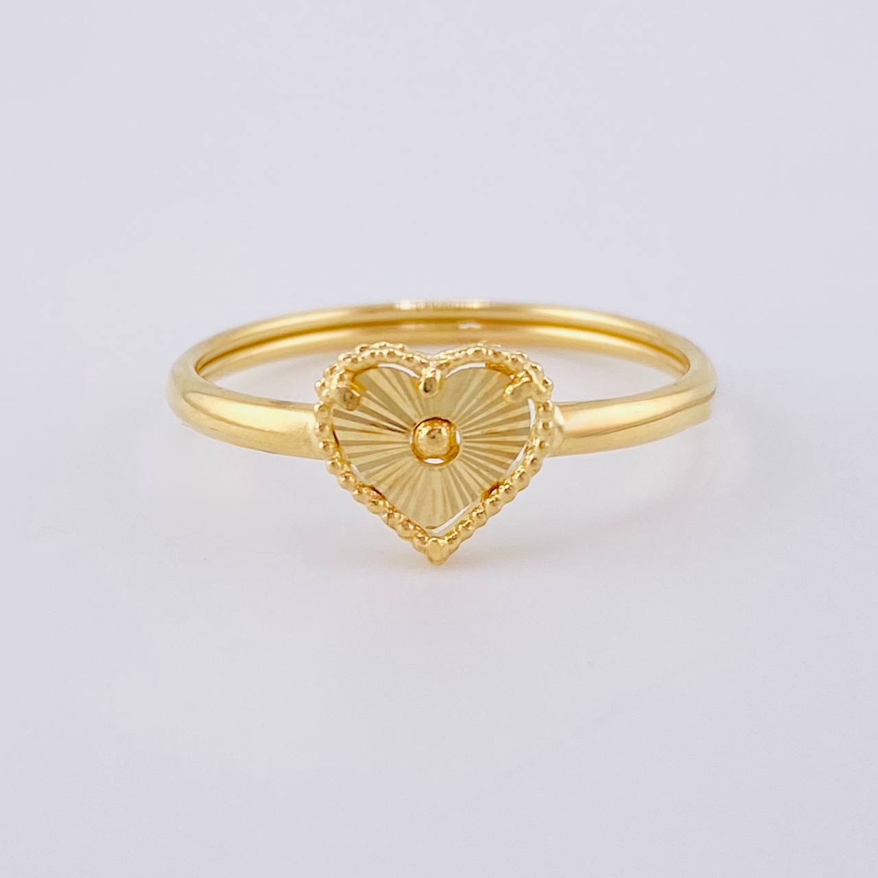 Anillo Corazón Diamantado 1.1 g / T6 1/2 Oro Amarillo 18K