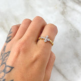 Cross Ring 2.8gr / T5 1/4 / White Zircons Yellow Gold