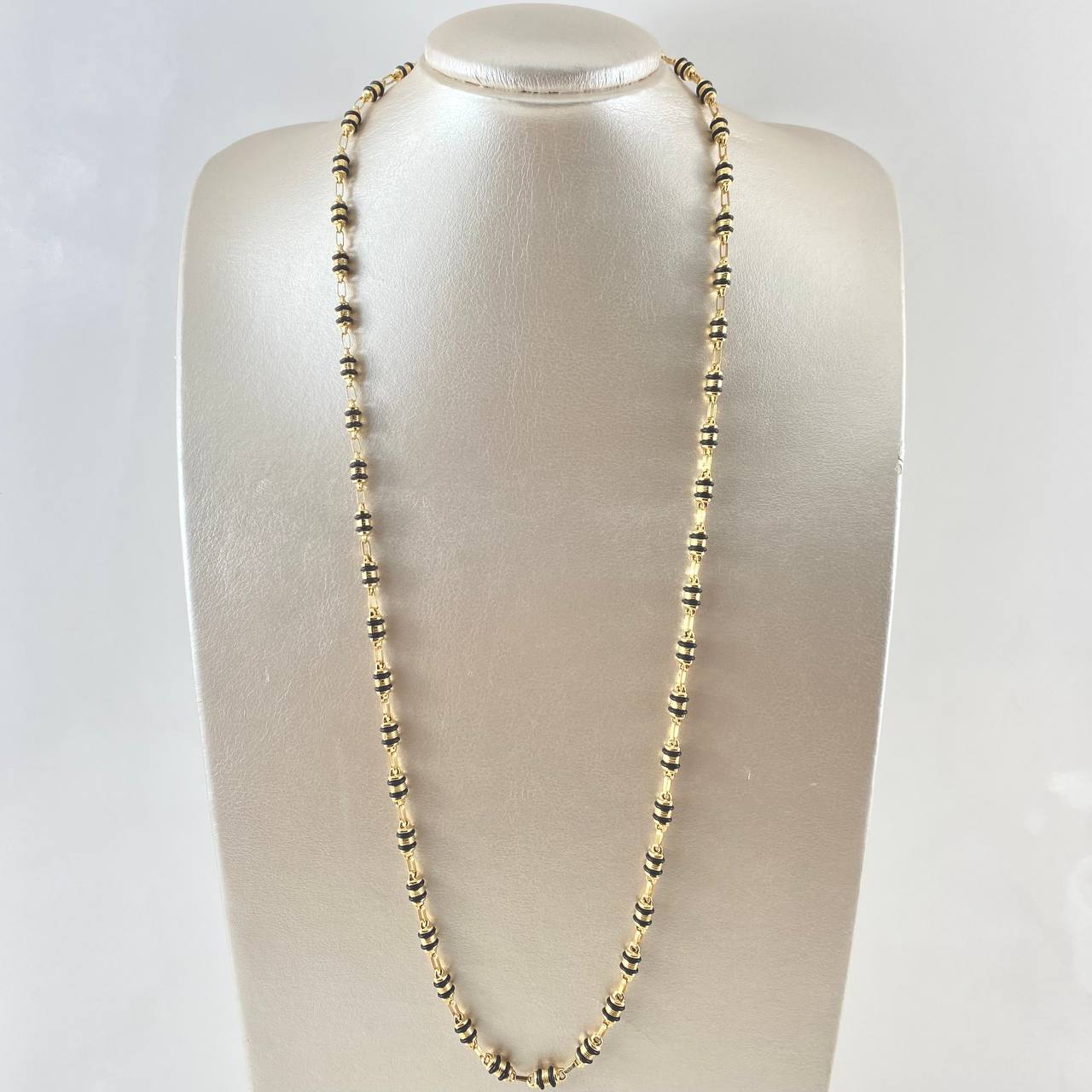 Rustic Barrel Striped Chain 17.35gr / 72.5cm / 5mm Black Rubber 18K Yellow Gold ©