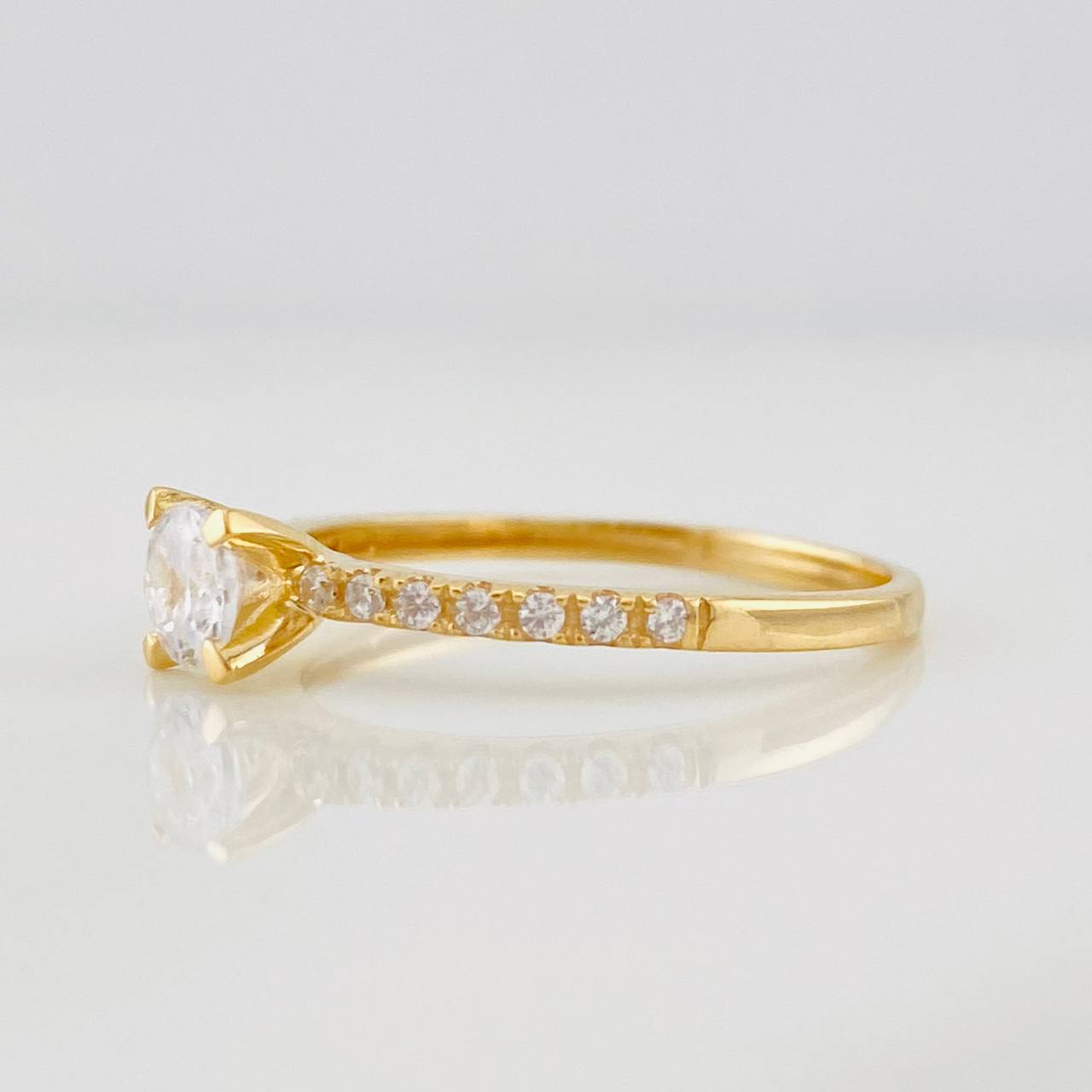 Anillo Solitario Churumbela 1.85g / T7 Oro Amarillo 18K