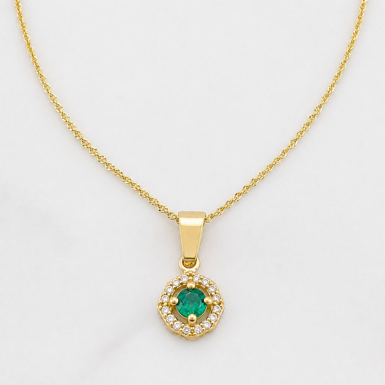 Set Cadena Singapur + Dije Halo / 2.35g / 17 1/4 in Oro Amarillo 18K
