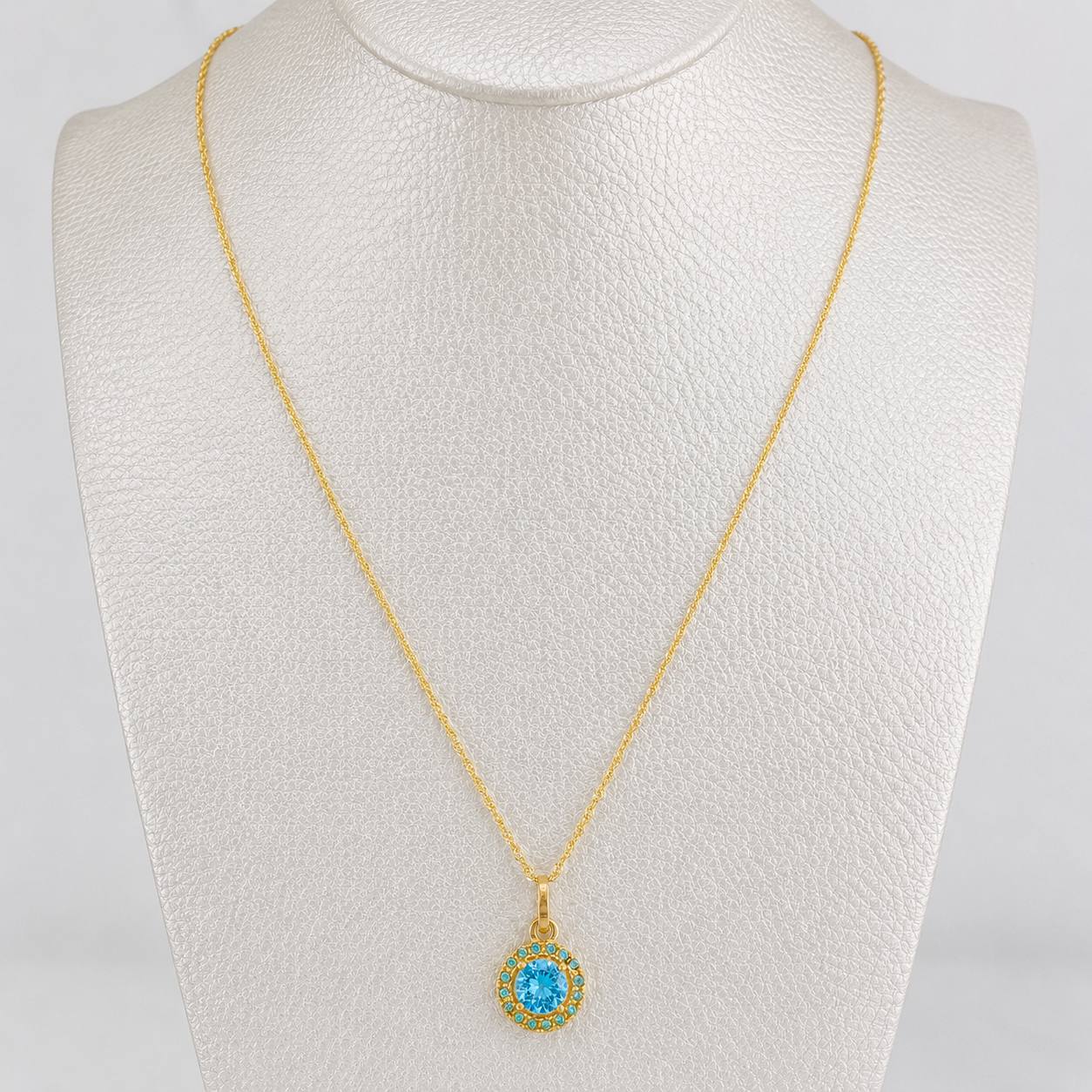 Set Cadena Singapur + Dije Halo / 2.2g / 17 1/2 in Oro Amarillo 18K