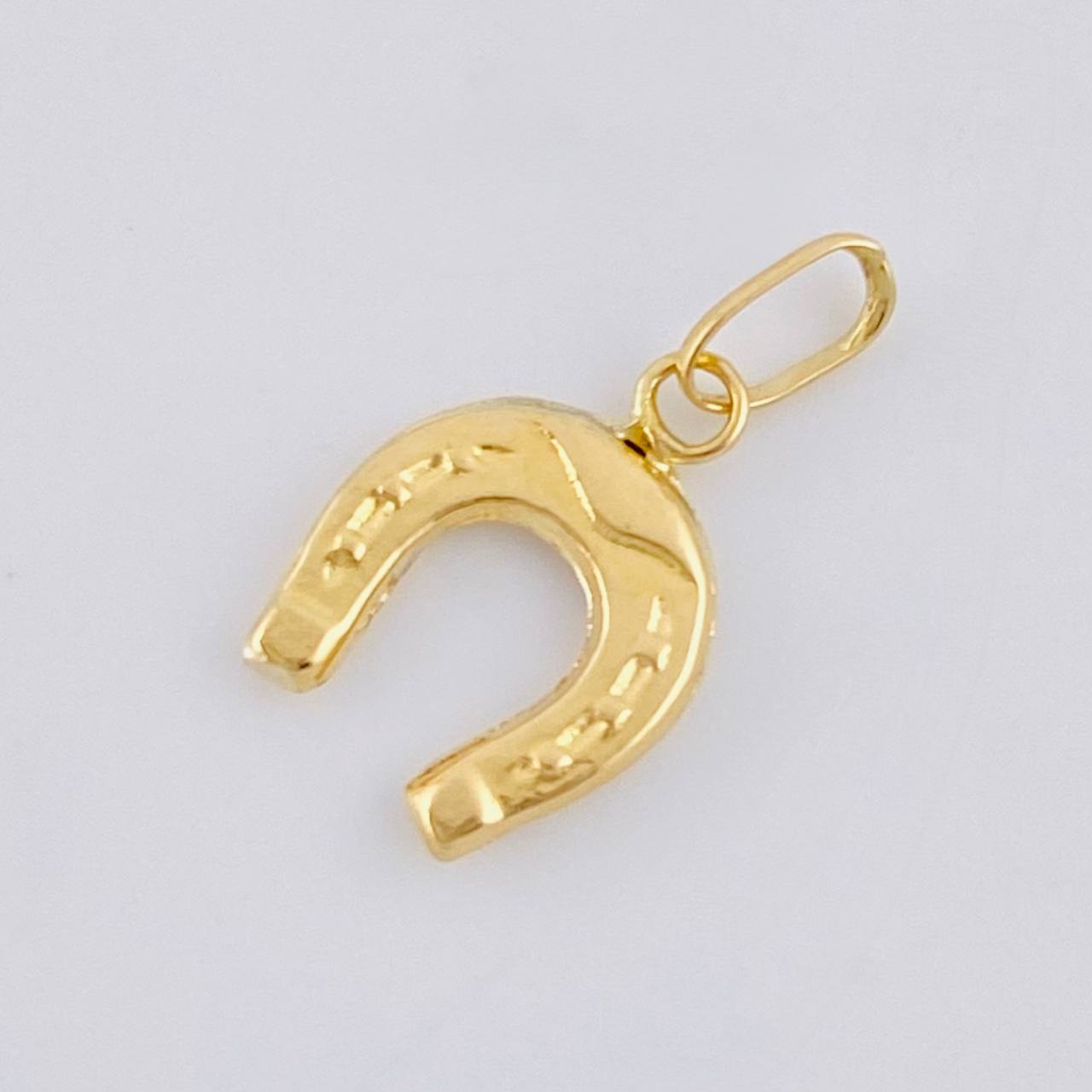 Pendant Horseshoe 0.3 g / 1/2 in Yellow Gold 18K