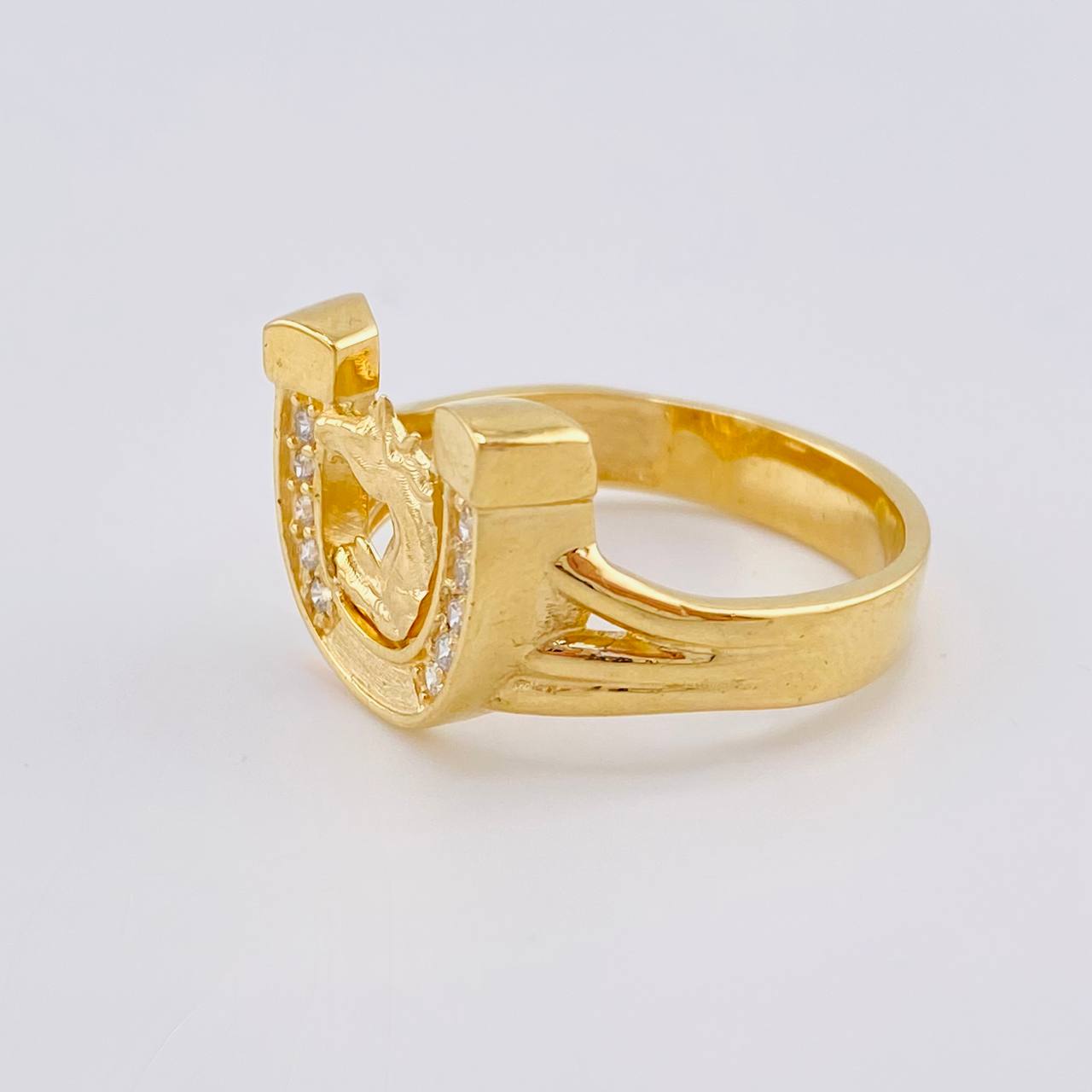 Anillo Herradura Caballo Mate 7.45 g / T11 Oro Amarillo 18K