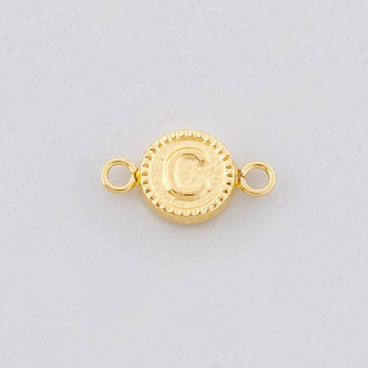 Charm Circle Letter C 0.4g / 1/2 in Yellow Gold 18K