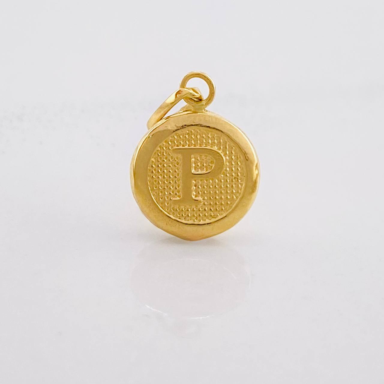 Pendant Circle Letter P 0.4g / 3/4 in Yellow Gold 18K
