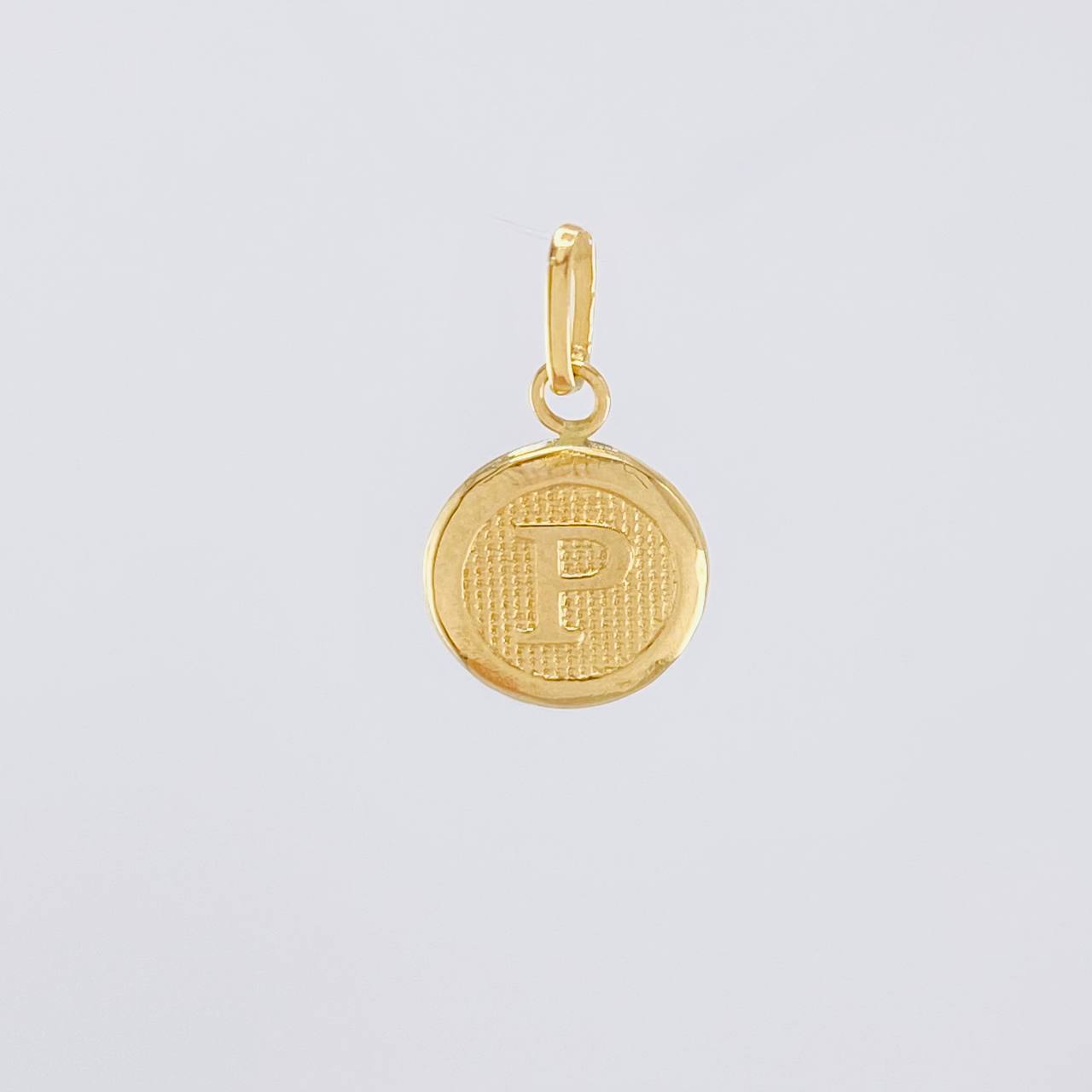 Pendant Circle Letter P 0.4g / 3/4 in Yellow Gold 18K