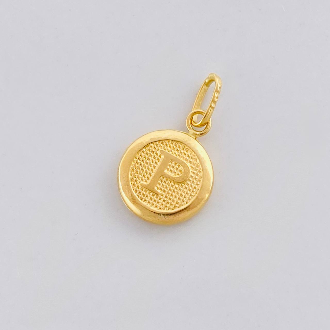 Pendant Circle Letter P 0.4g / 3/4 in Yellow Gold 18K