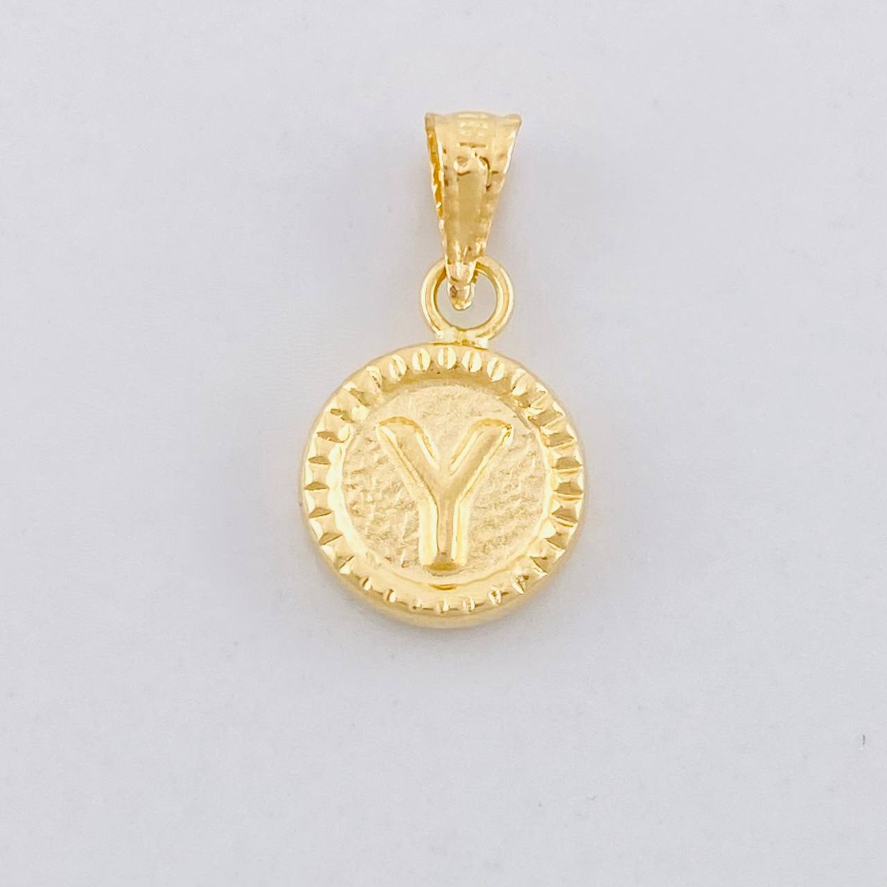 Pendant Circle Letter Y 0.4g / 1/2 in Yellow Gold 18K