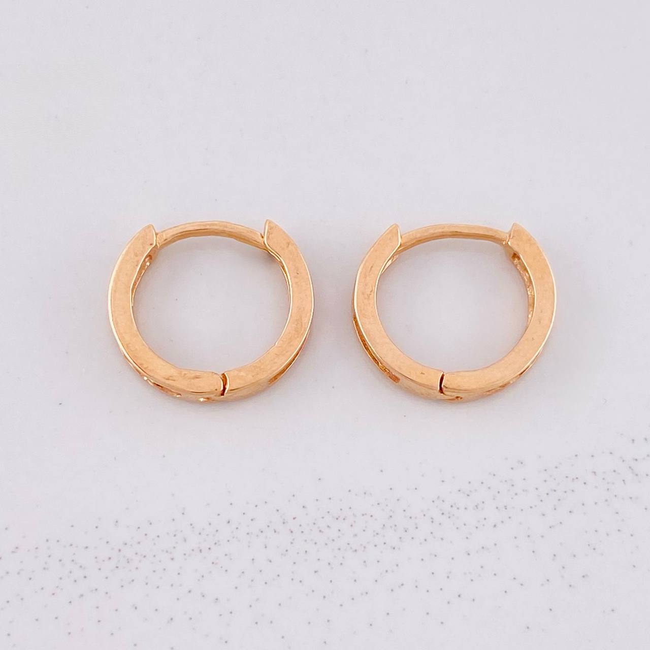 Hoop Earrings Half Channel 1.95g / 1/2 in 18K Rose Gold