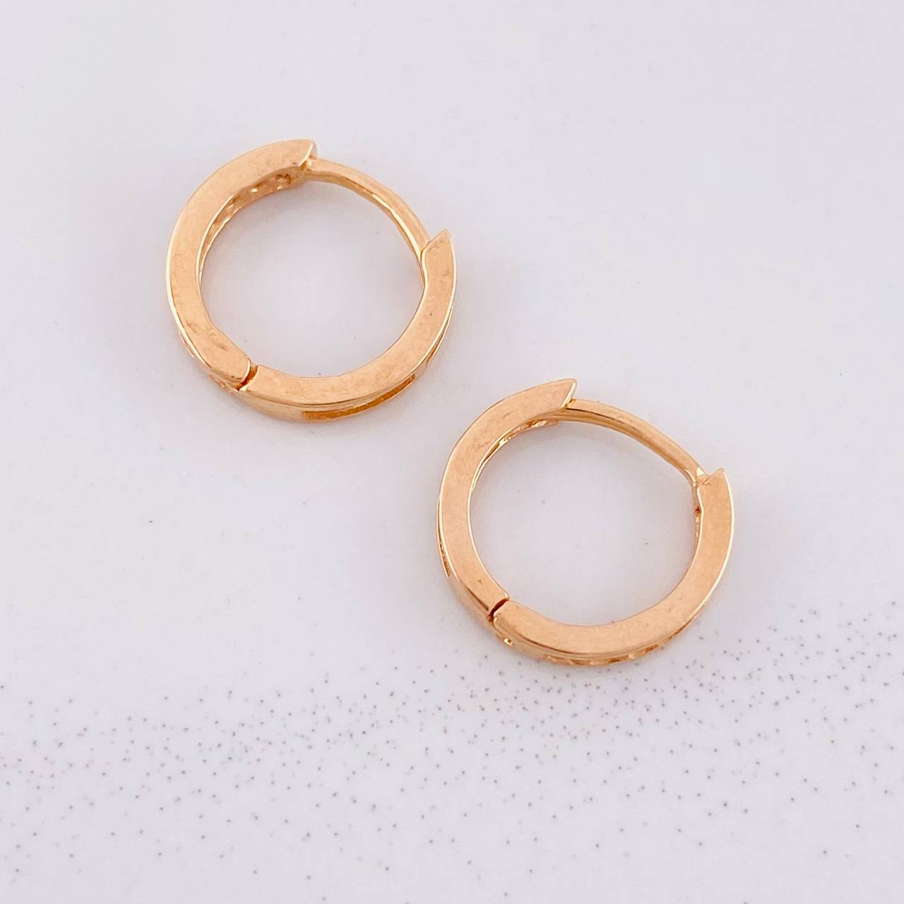 Hoop Earrings Half Channel 1.95g / 1/2 in 18K Rose Gold