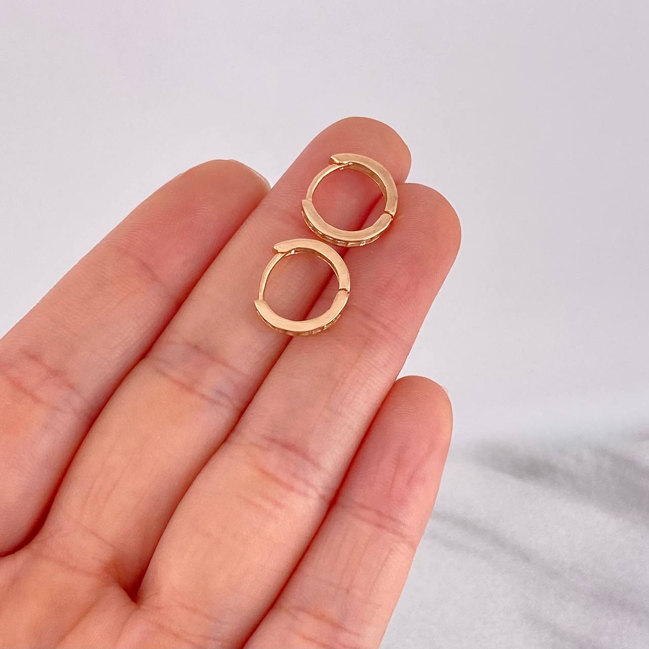 Hoop Earrings Half Channel 1.95g / 1/2 in 18K Rose Gold