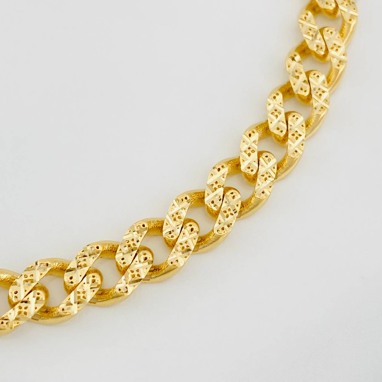 Pulso Cubano Infinito 7.85g / 7 in / 6.3mm Oro Amarillo 18K