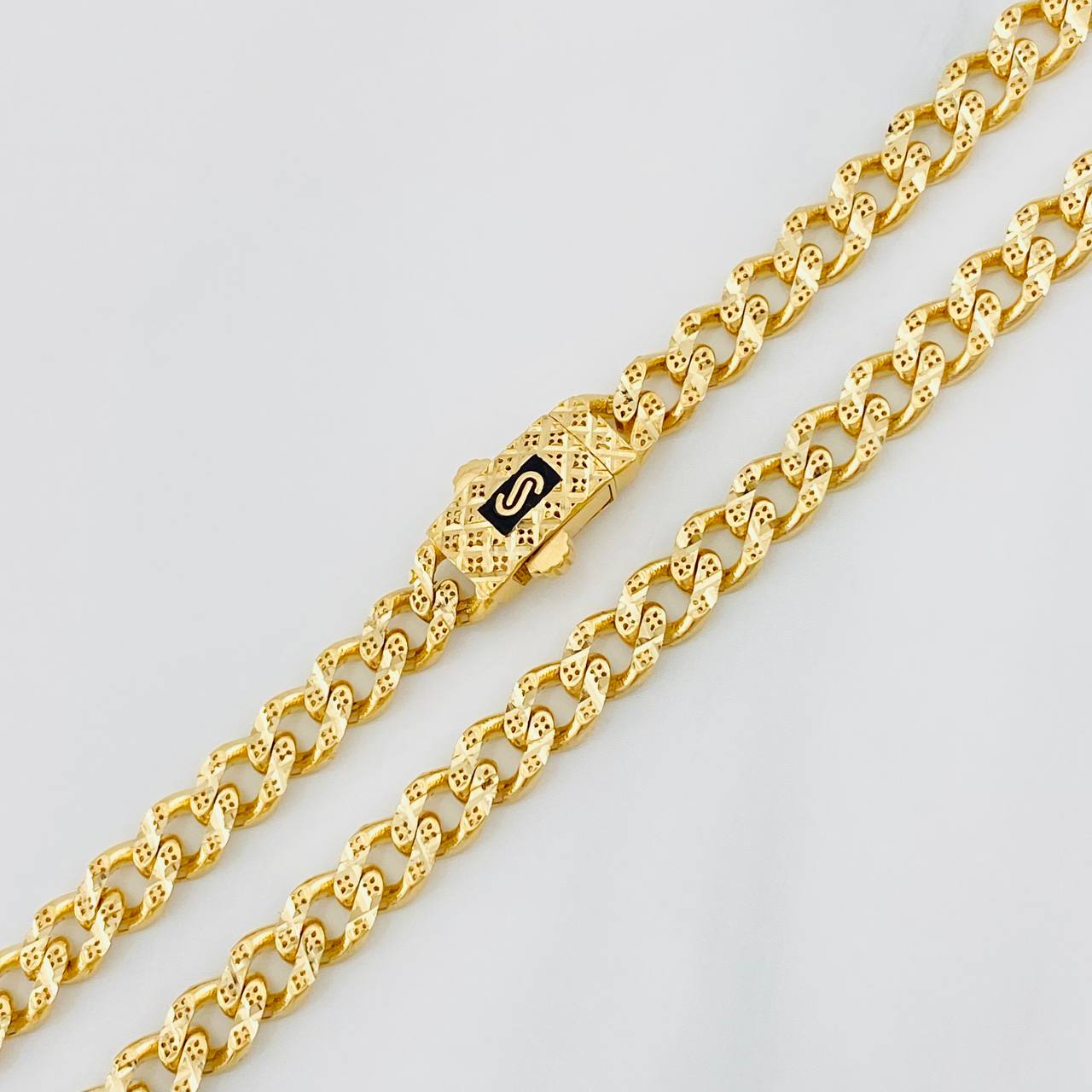 Cadena Cubana Infinito 16.6g / 24 in / 4.8mm Oro Amarillo 18K