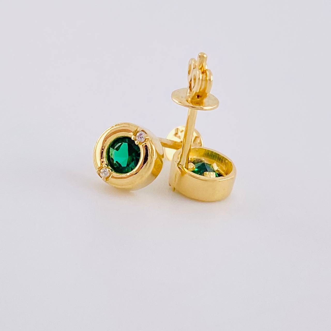 Topos Chispa con Marco 2.2g / in / 6.45mm Oro Amarillo 18K