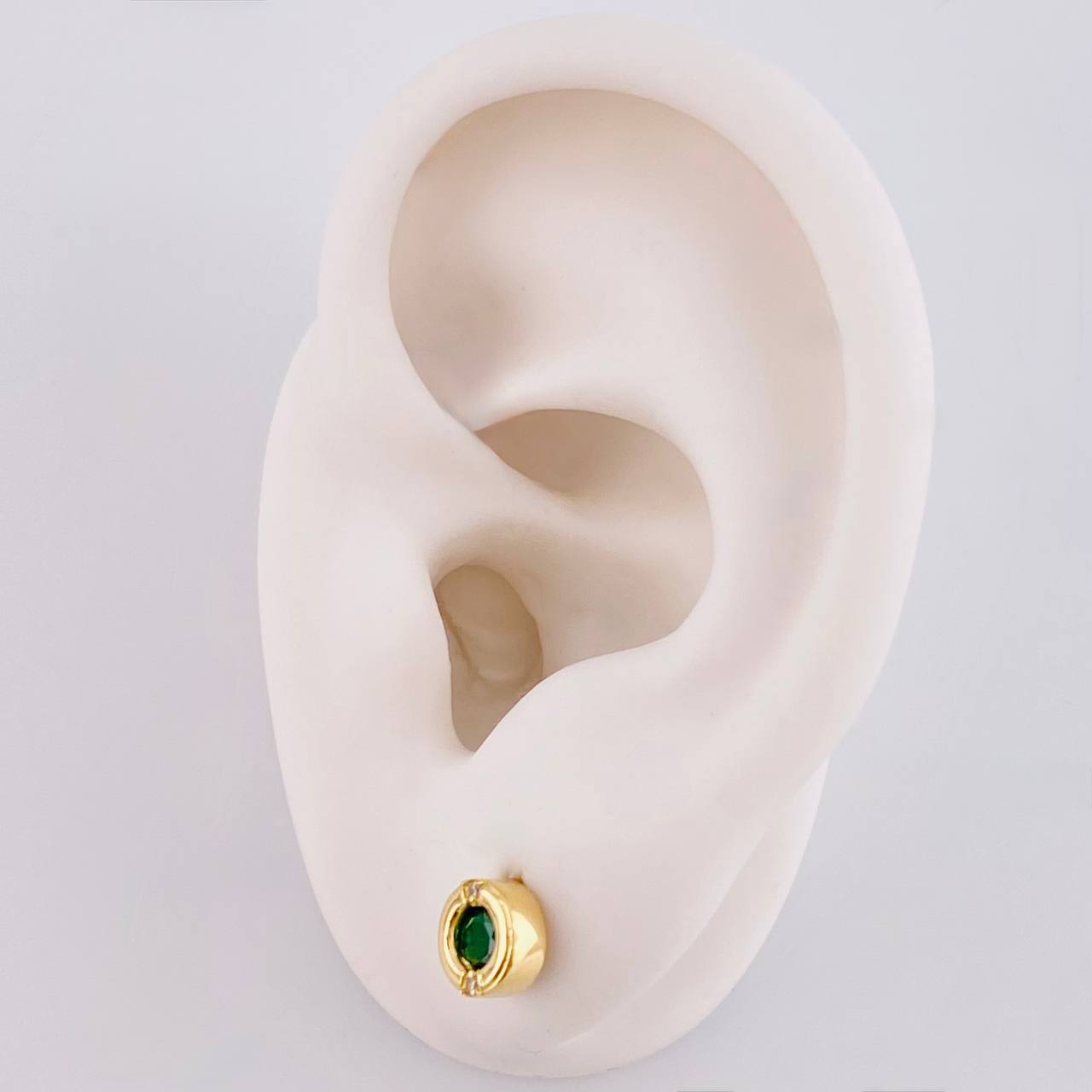 Topos Chispa con Marco 2.2g / in / 6.45mm Oro Amarillo 18K