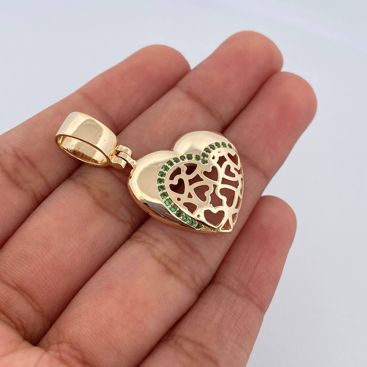 Pendant 4.25gr / 3.4cm / 18K Gold $