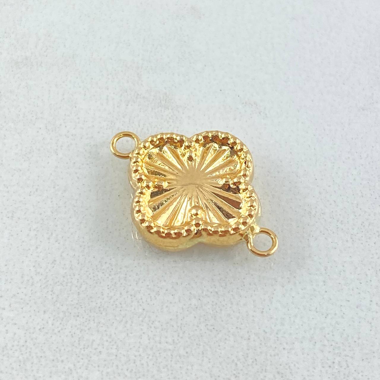 Charm Clover 0.85gr / 0.8in / 18K Gold
