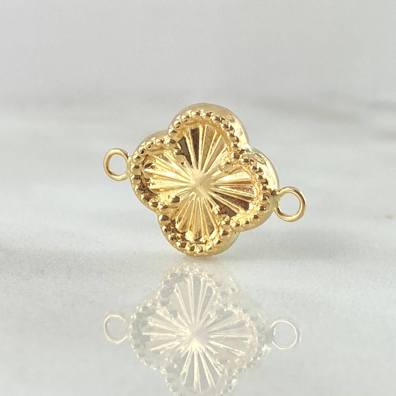 Charm Clover 0.85gr / 0.8in / 18K Gold
