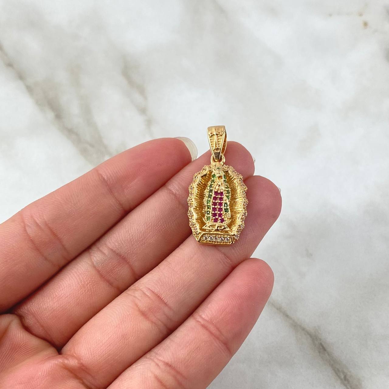 Pendant Virgin Guadalupe Frame 3.9gr / 3cm / Silhouette White Green Fuchsia Zircons 18K Yellow Gold