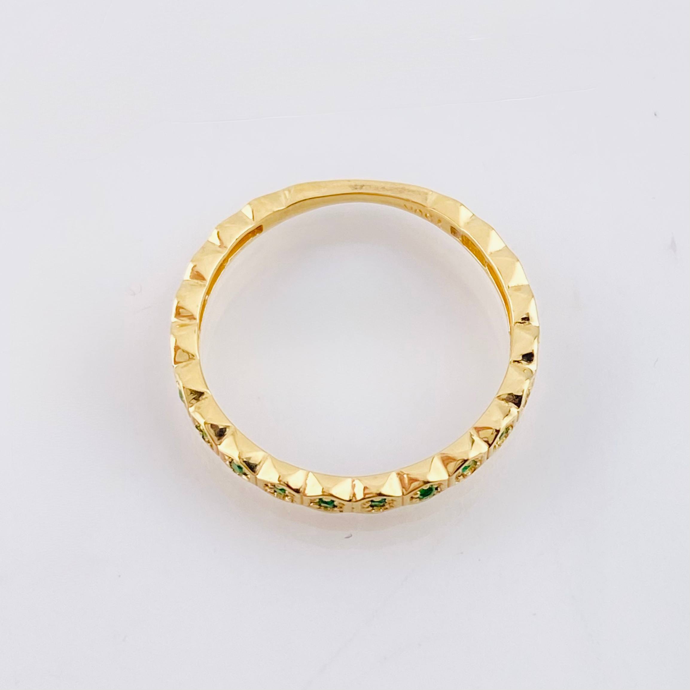 Anillo Ojos Exagonales Esmeraldas 19pts 1.7gr / T5 3/4 / Oro Amarillo 18K *
