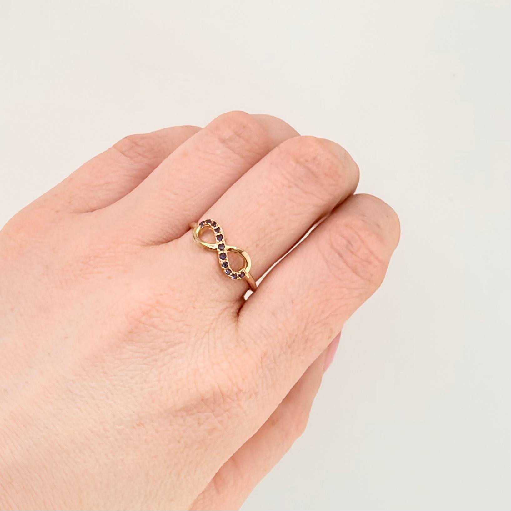 Infinity Ring 2gr / T8 / 18K Yellow Gold ©