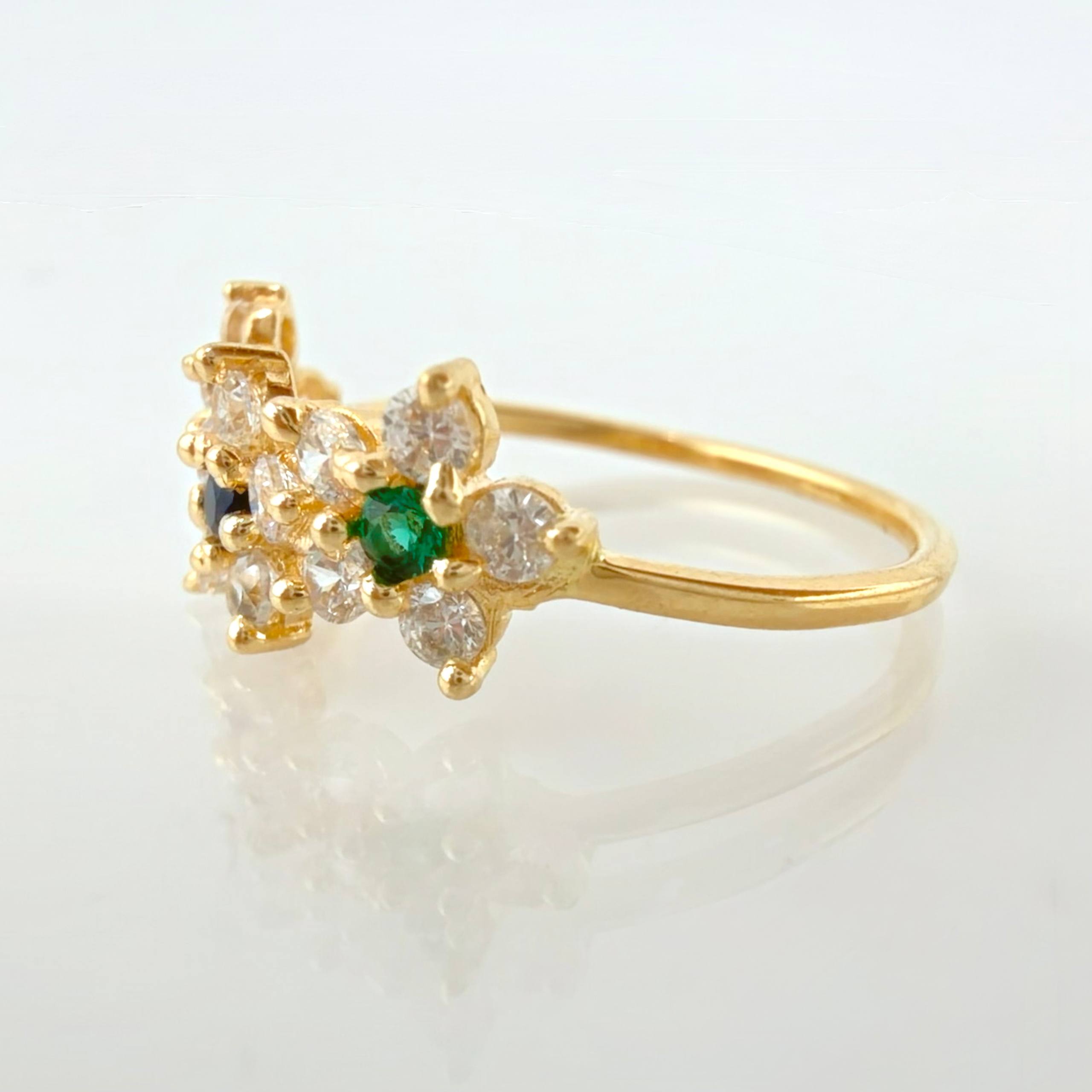 Anillo Trio Flor 2.1gr / T5 3/4 / Oro Amarillo 18K *