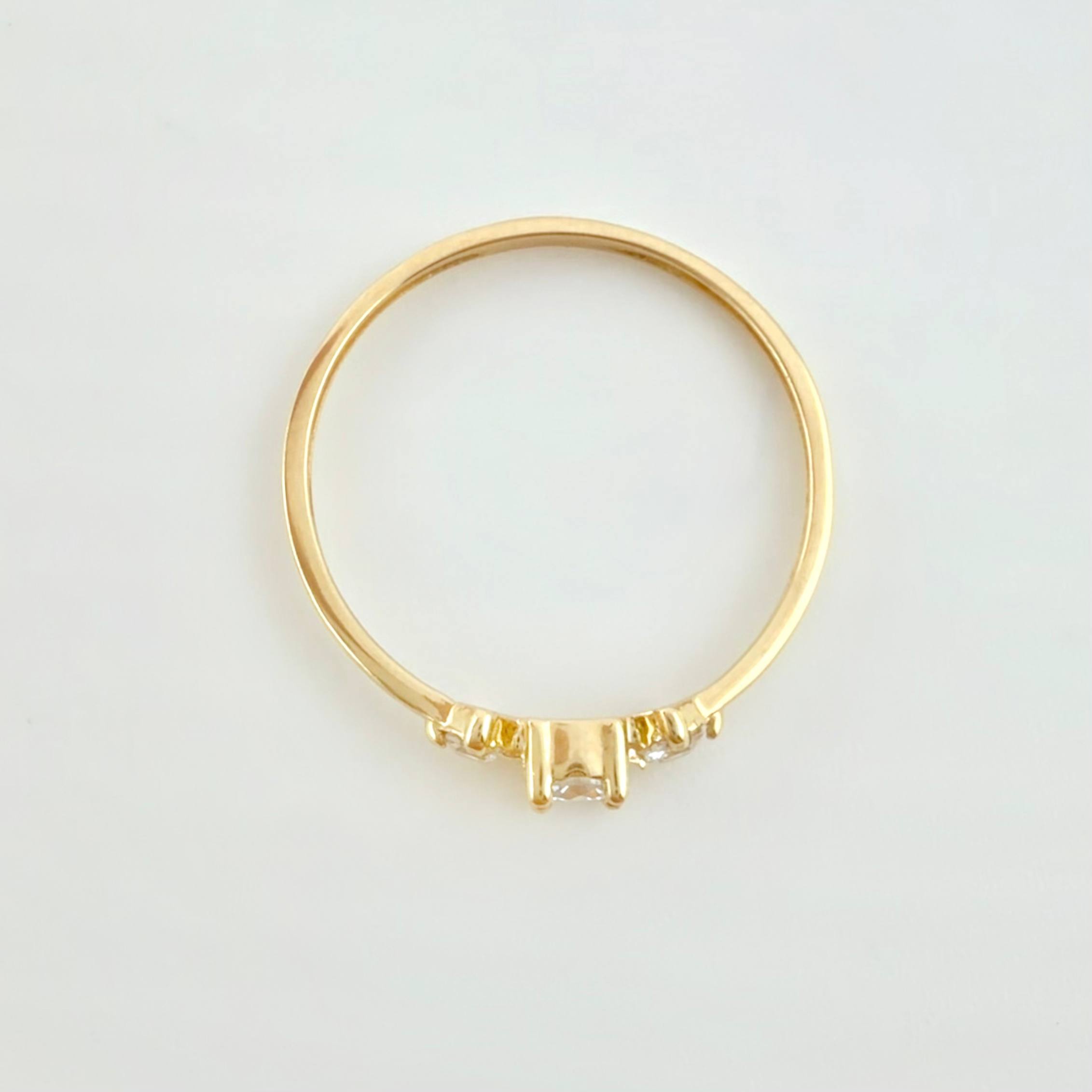 Anillo Solitario Trio 0.8gr / T7 / Oro Amarillo 18K *