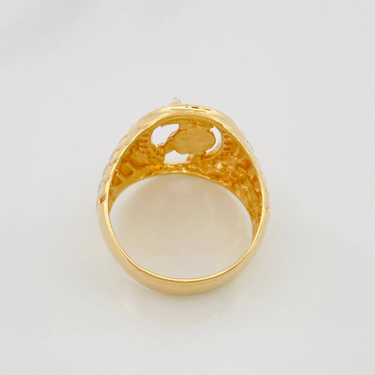 Anillo Herradura de Caballo 8.6g / T9 3/4 Dos Oros Amarillo Blanco 18K