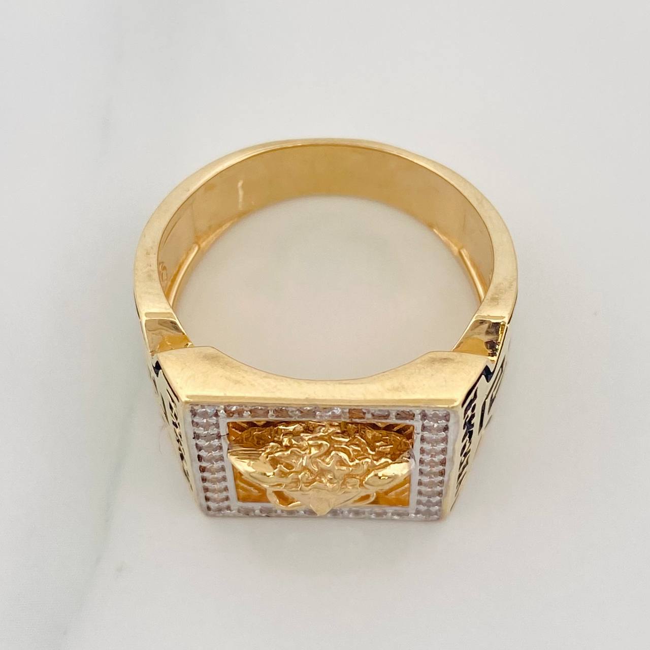 Anillo Medusa 13.4g / T11 1/4 Oro Amarillo 18K