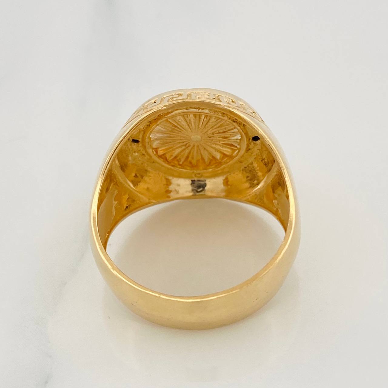 Anillo Medusa 10.1g / T10 1/2 Oro Amarillo 18K