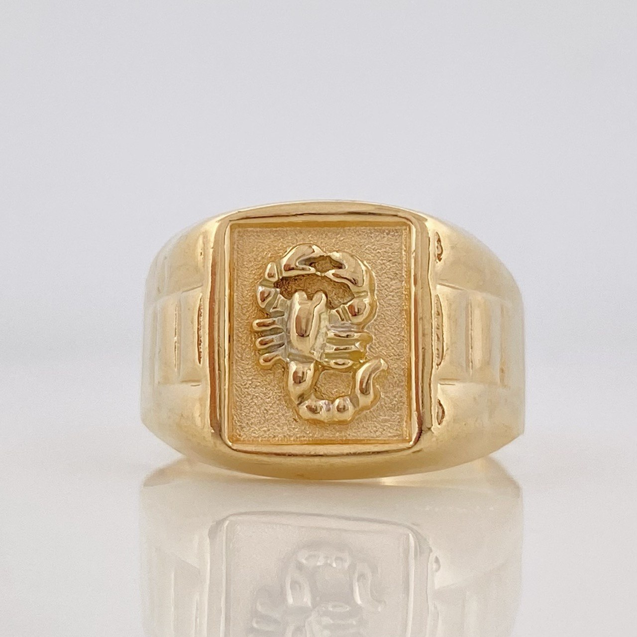 Anillo Escorpion 2.85g / T7 1/2 Oro Amarillo 18K