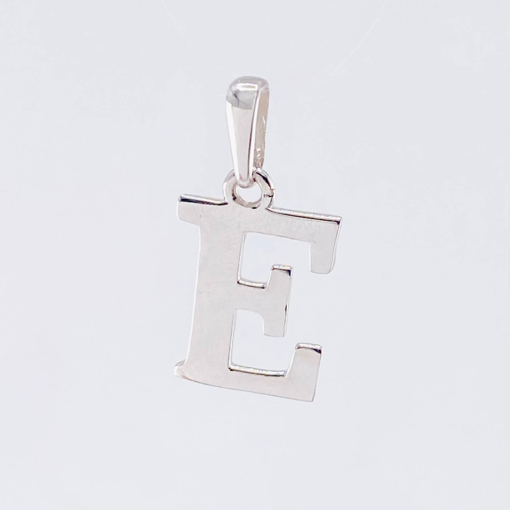 Letter E Pendant 1.8gr / 3/4 in / White Gold Nac.Esp. 18K